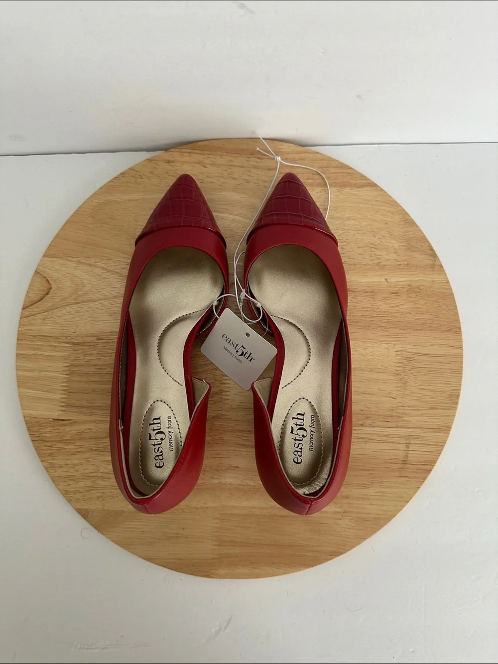 east 5th Dion Womens Pointed Closed Toe Kitten Heel Pumps